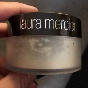 Laura Mercier translucent setting powder. 1oz.
